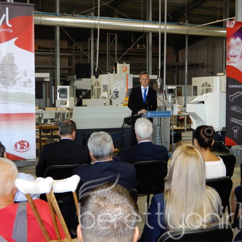 Szijjártó Péter látogatása a Mezei Vill-nél 33